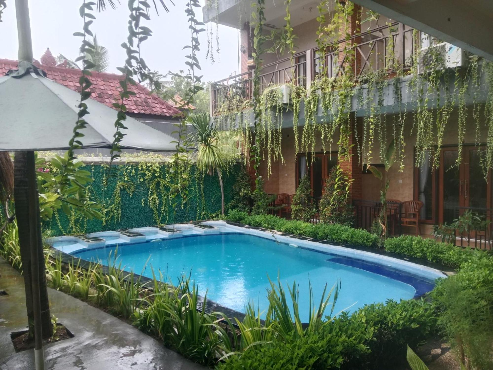 נוסה-למבונגן Grace Paradise Guest House מראה חיצוני תמונה