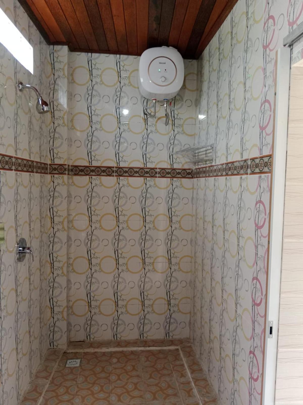 נוסה-למבונגן Grace Paradise Guest House מראה חיצוני תמונה